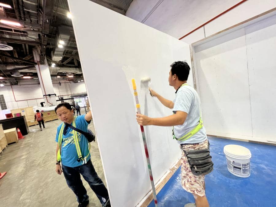 Expo wall paint